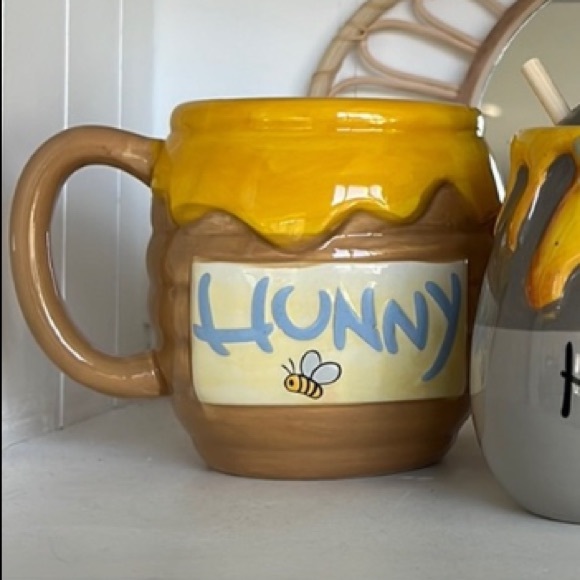 💛🍯 🐝 Disney Winnie the Pooh mug coffee cup hunny summer spring disney kitchen - Picture 3 of 3